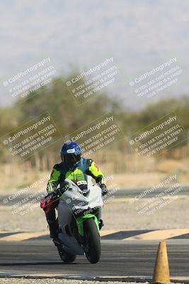 media/Oct-30-2025-Racers Edge (Thu) [[dabbdaf680]]/3-B Group/Session 2 Turn 2/